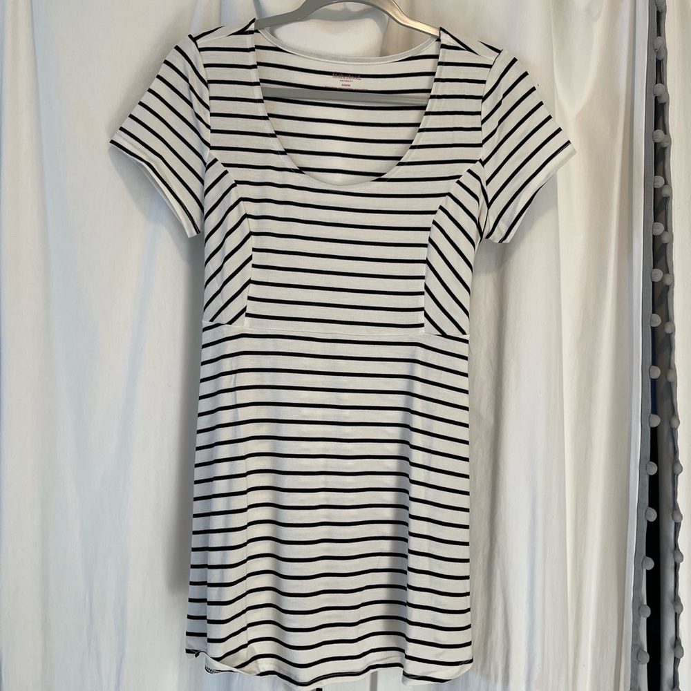NWOT Motherhood Maternity Peplum Top